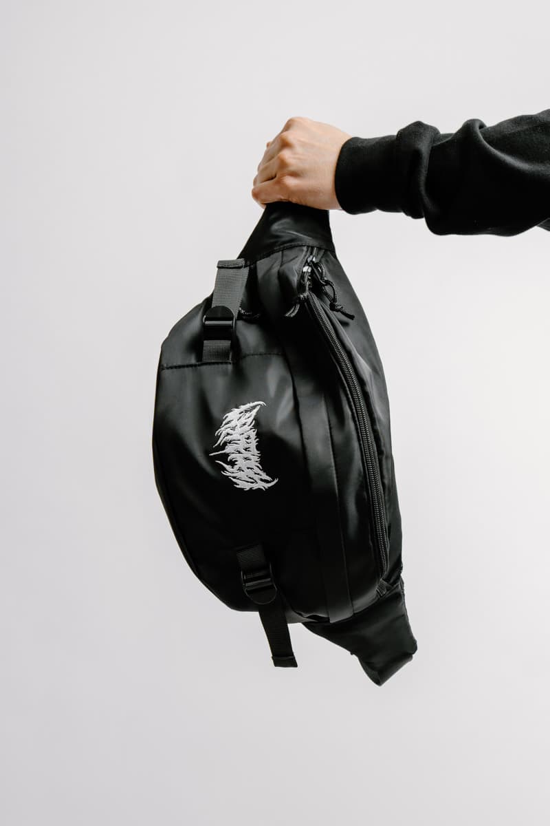 CORE CROSSBODY BAG OVERSIZED image 5