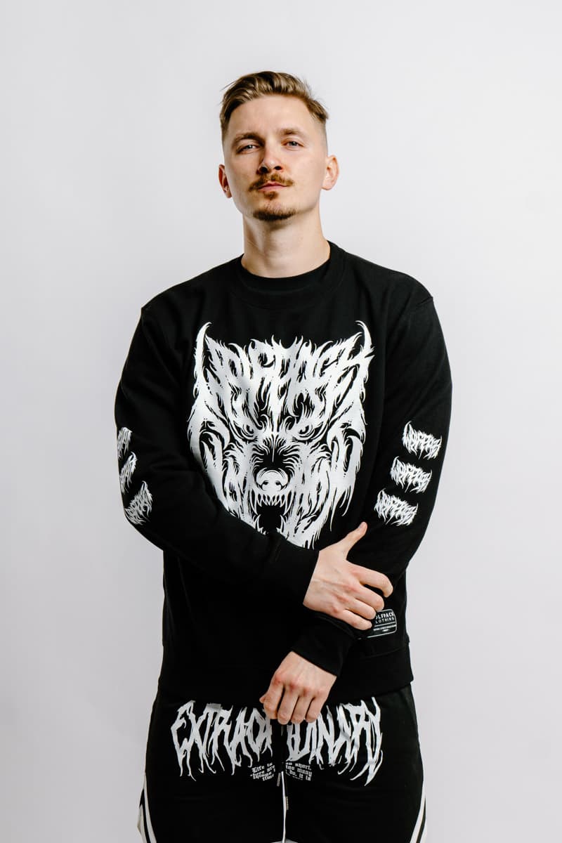 CORE WOLF CREWNECK UNISEX image 2