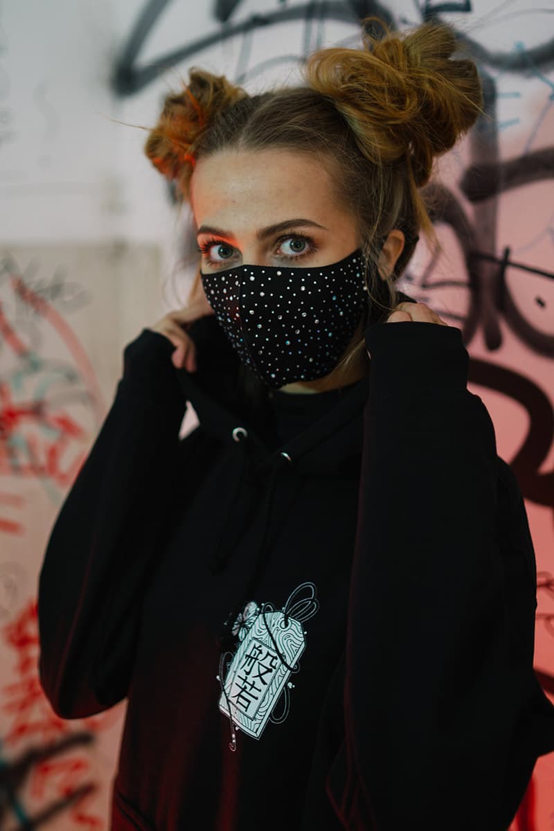 HANNYA HOODIE UNISEX image 3