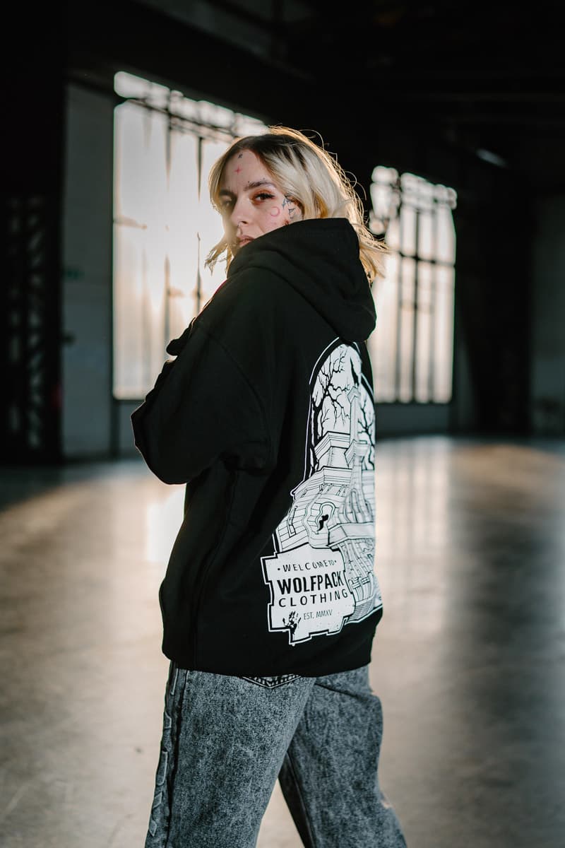 WOLF MOTEL HOODIE UNISEX image 6