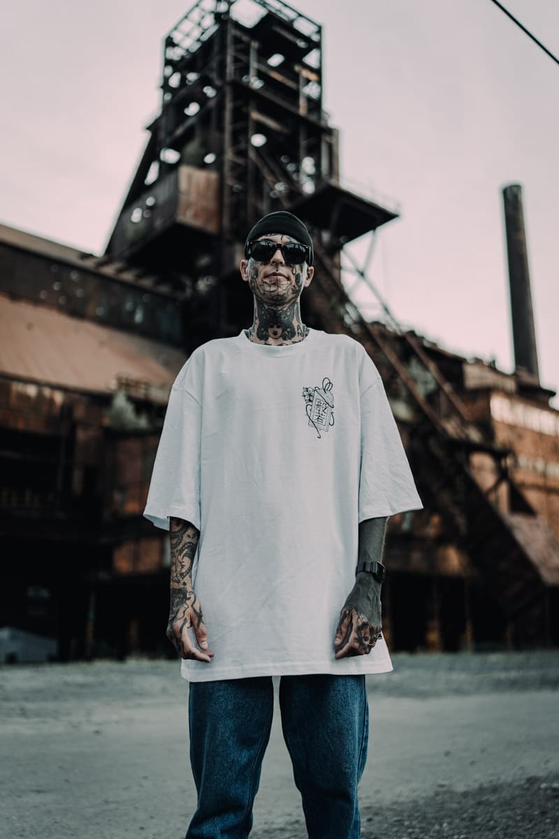 White oversized t-shirt with HANNYA OVERSIZED TEE UNISEX print - Wolfpack Clothing