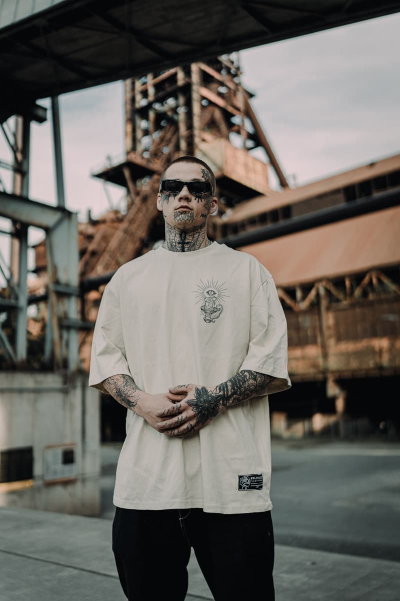 Sand oversized t-shirt with MORNING STAR OVERSIZED TEE UNISEX print - Wolfpack Clothing