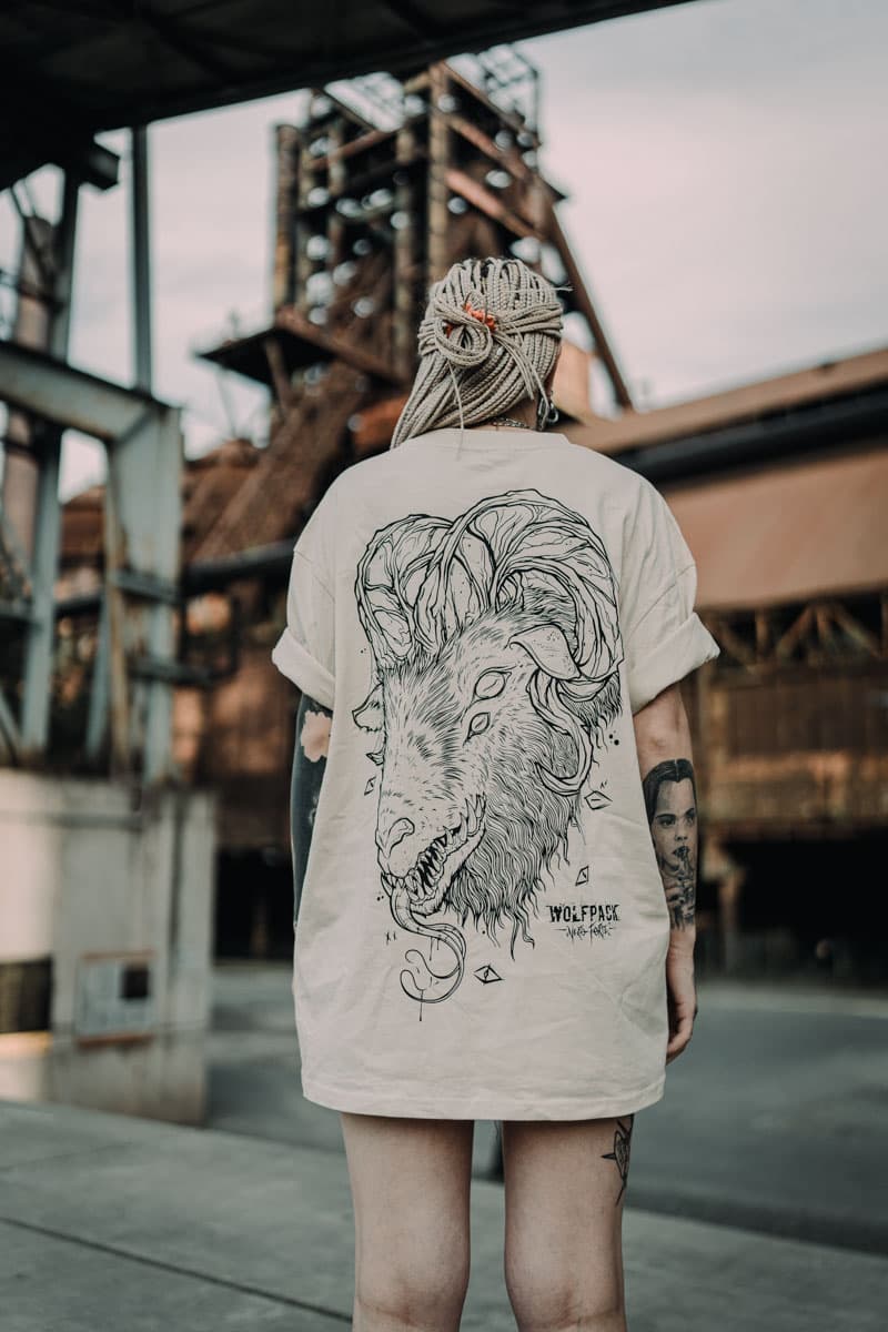 Sand oversized t-shirt with MORNING STAR OVERSIZED TEE UNISEX print - Wolfpack Clothing