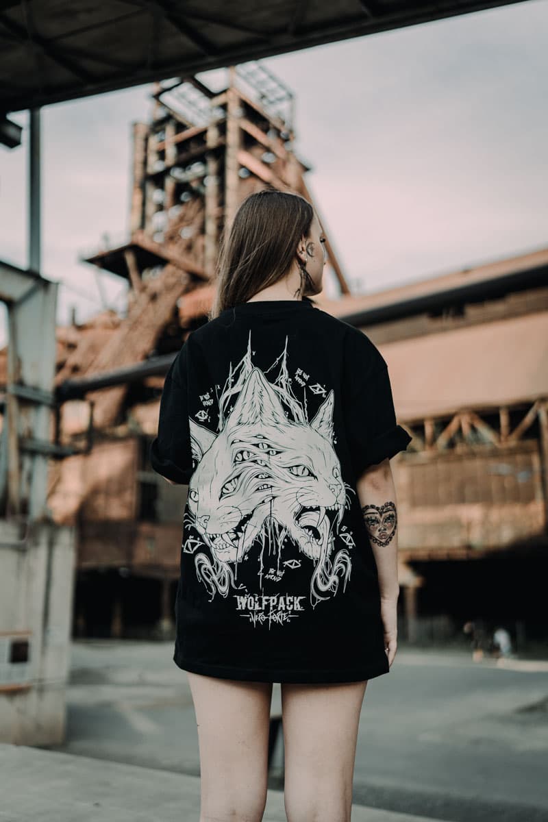 THE MOON OVERSIZED TEE UNISEX image 6