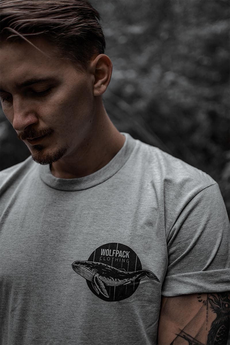 Grey t-shirt with AN ENDLESS OCEAN TEE UNISEX print - Wolfpack Clothing