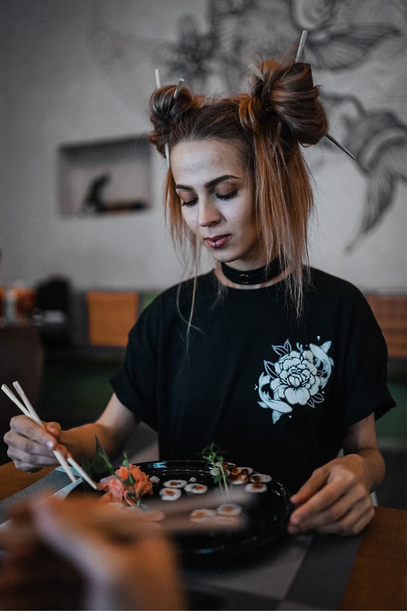 NISHIKIGOI TEE UNISEX image 5