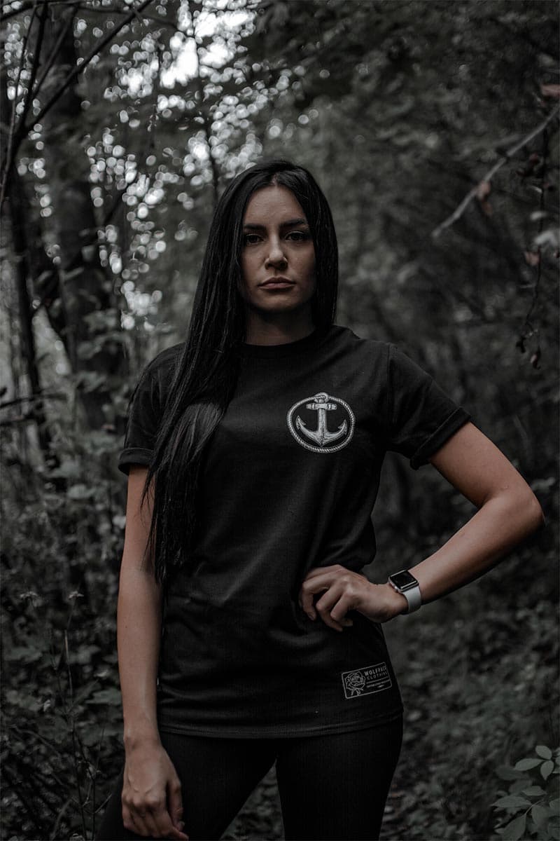 THE CHOKER TEE UNISEX image 3