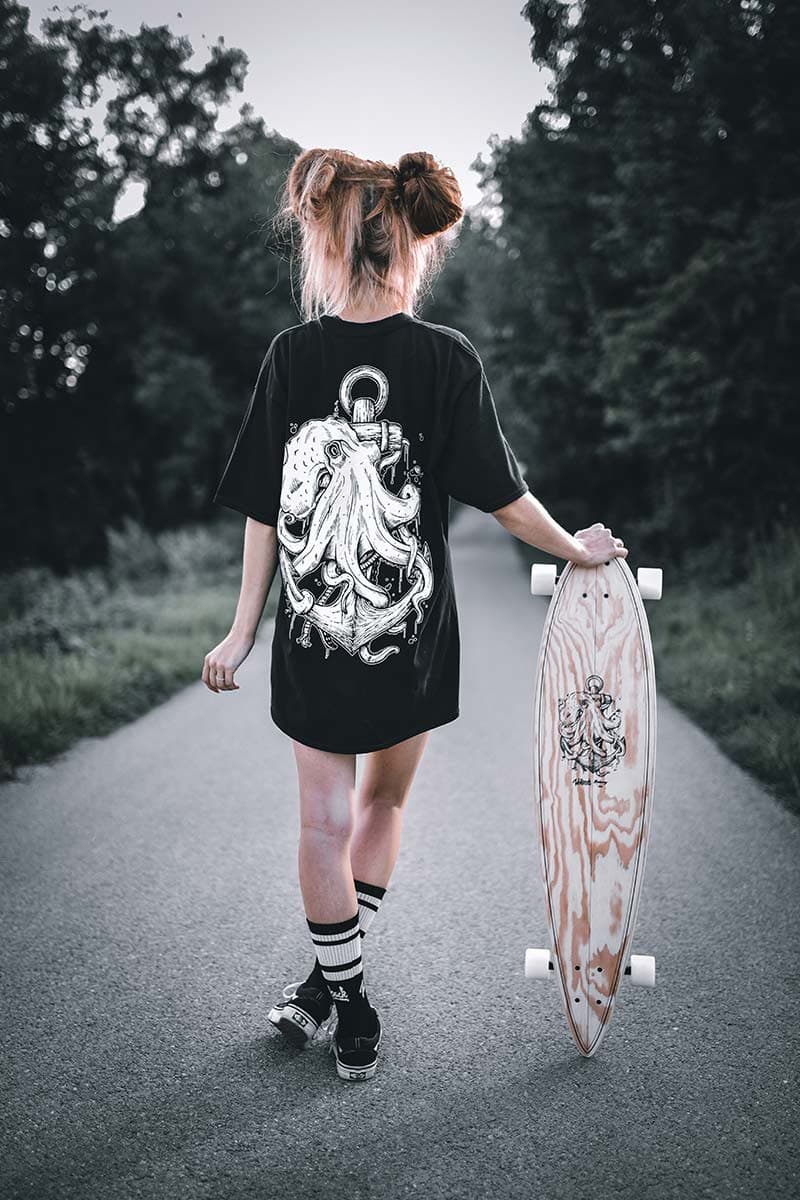 THE CHOKER TEE UNISEX image 4