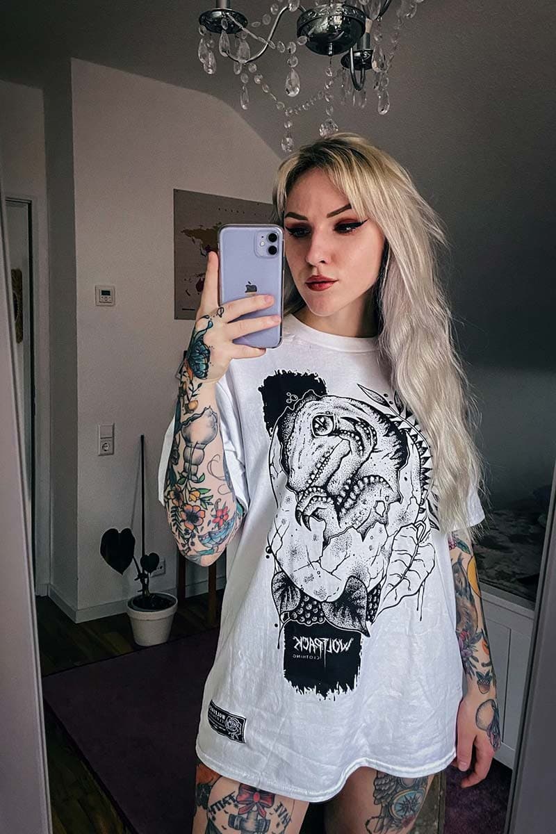 White t-shirt with THE NEWBORN TEE UNISEX print - Wolfpack Clothing