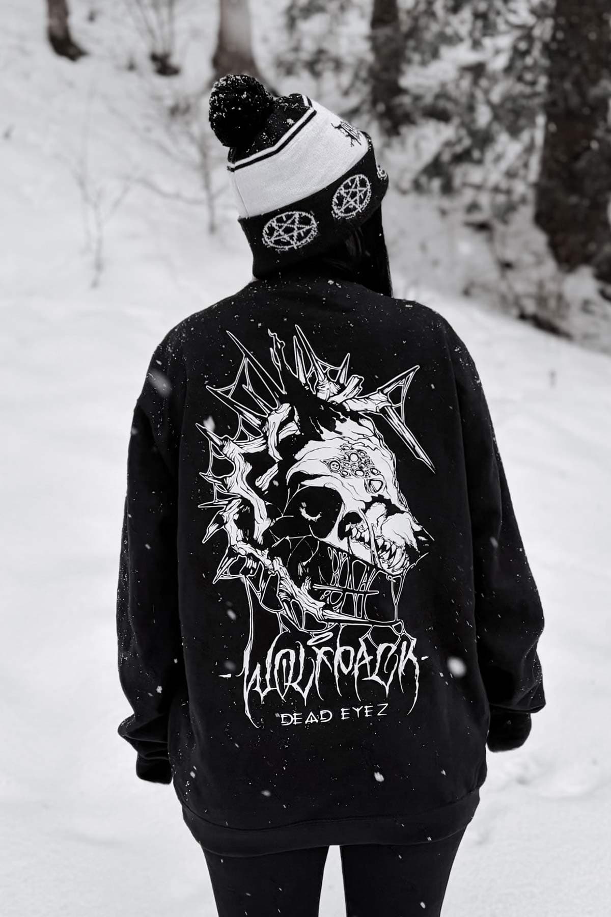 BLOOD BITE CREWNECK UNISEX image 4 BLOOD BITE CREWNECK UNISEX image 4