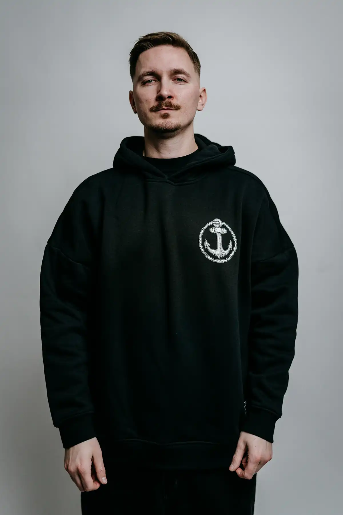 THE CHOKER OVERSIZED HOODIE UNISEX image 4 THE CHOKER OVERSIZED HOODIE UNISEX image 4