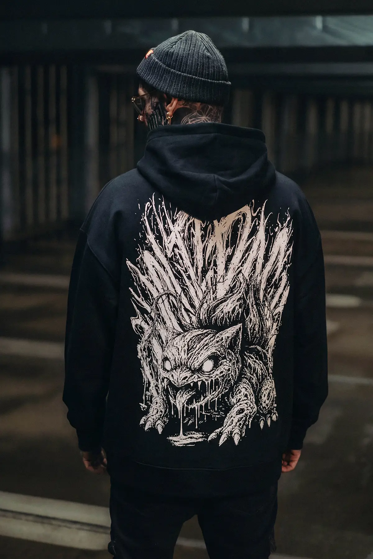 GRAVEBACK OVERSIZED HOODIE UNISEX image 2 GRAVEBACK OVERSIZED HOODIE UNISEX image 2