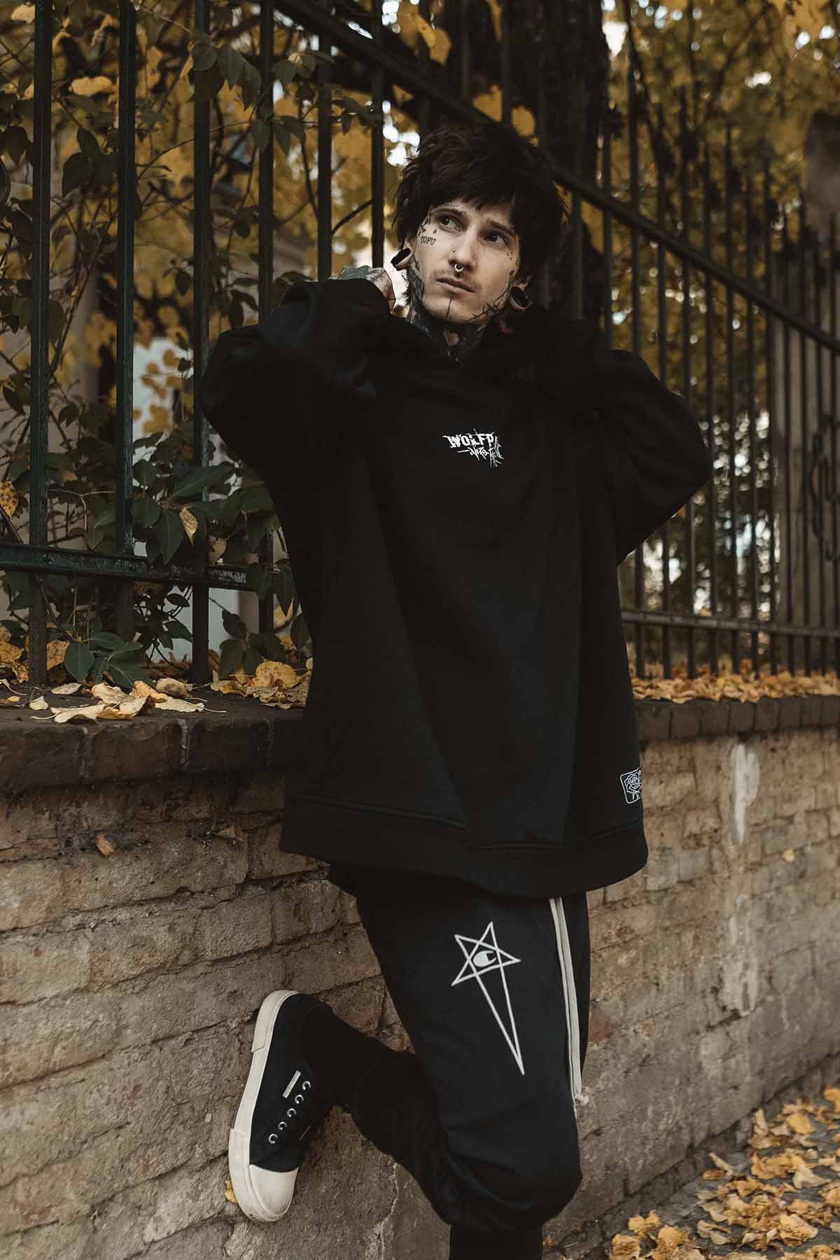 NEGATIVE ONE OVERSIZED HOODIE UNISEX image 5 NEGATIVE ONE OVERSIZED HOODIE UNISEX image 5