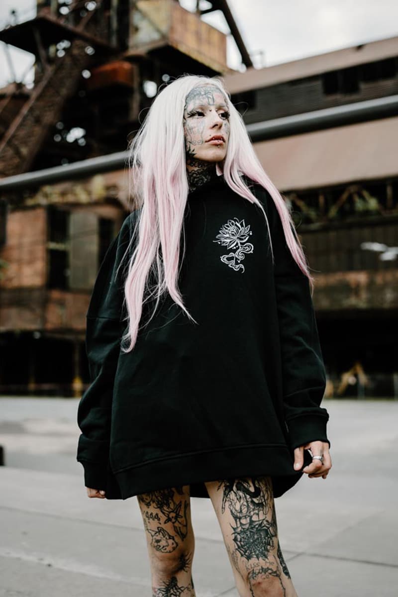 SERPENT OF SIAM OVERSIZED HOODIE UNISEX image 4 SERPENT OF SIAM OVERSIZED HOODIE UNISEX image 4