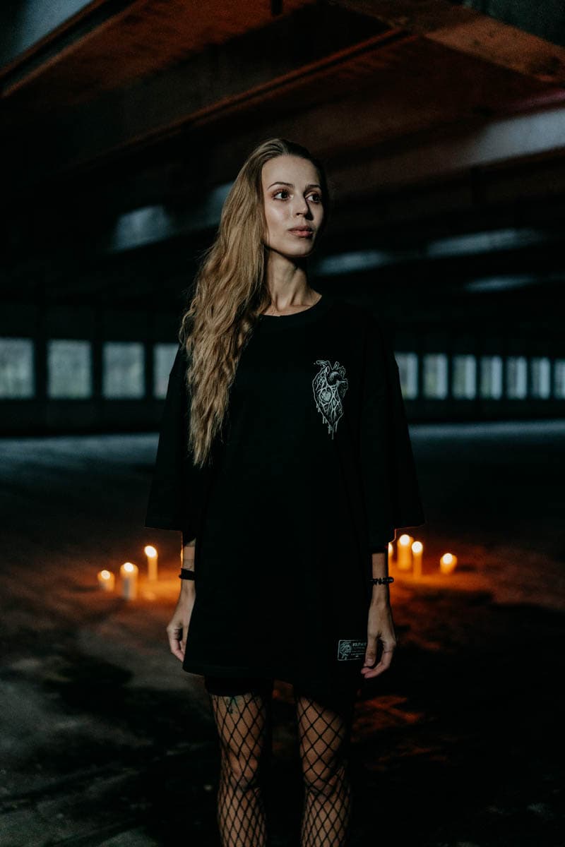 ABYSS HOUND OVERSIZED TEE UNISEX image 8 ABYSS HOUND OVERSIZED TEE UNISEX image 8