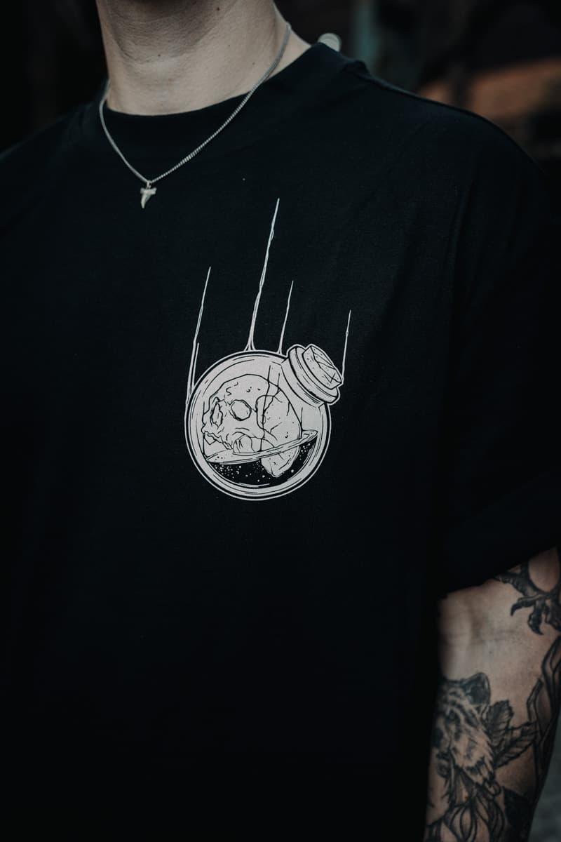 FORBIDDEN FRUIT OVERSIZED TEE UNISEX image 5 FORBIDDEN FRUIT OVERSIZED TEE UNISEX image 5