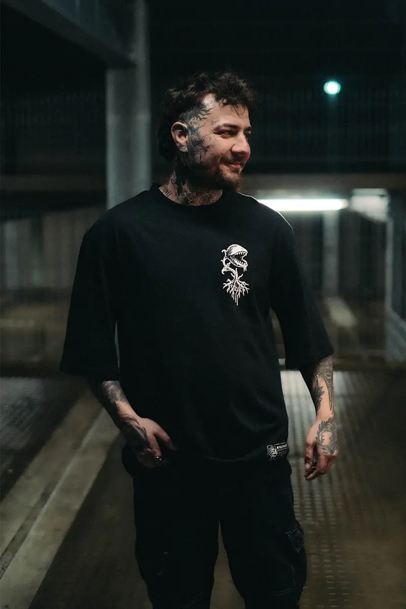 GRAVEBACK OVERSIZED TEE UNISEX image 4 GRAVEBACK OVERSIZED TEE UNISEX image 4