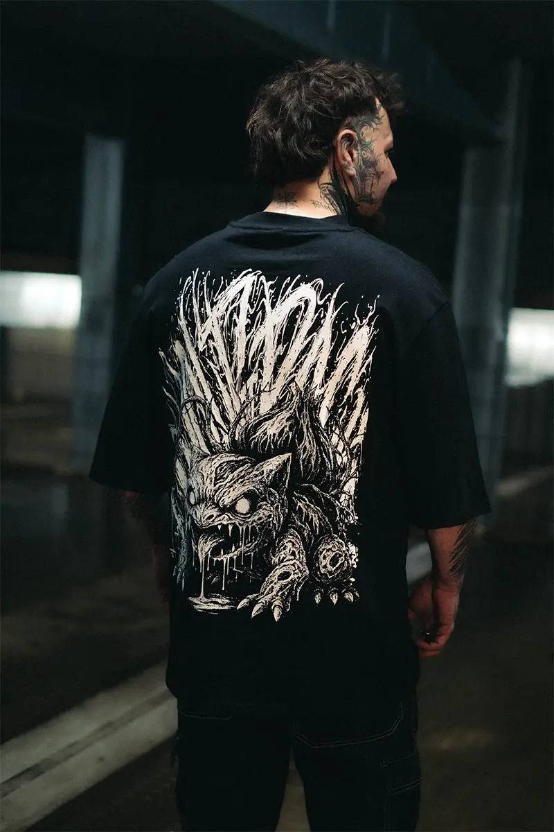 GRAVEBACK OVERSIZED TEE UNISEX image 2 GRAVEBACK OVERSIZED TEE UNISEX image 2