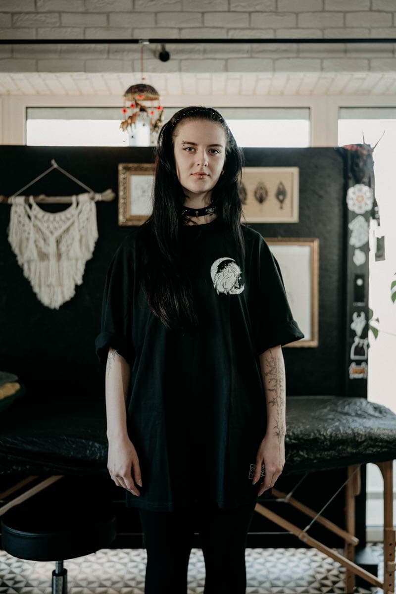 INTO THE UNKNOWN OVERSIZED TEE UNISEX image 3 INTO THE UNKNOWN OVERSIZED TEE UNISEX image 3