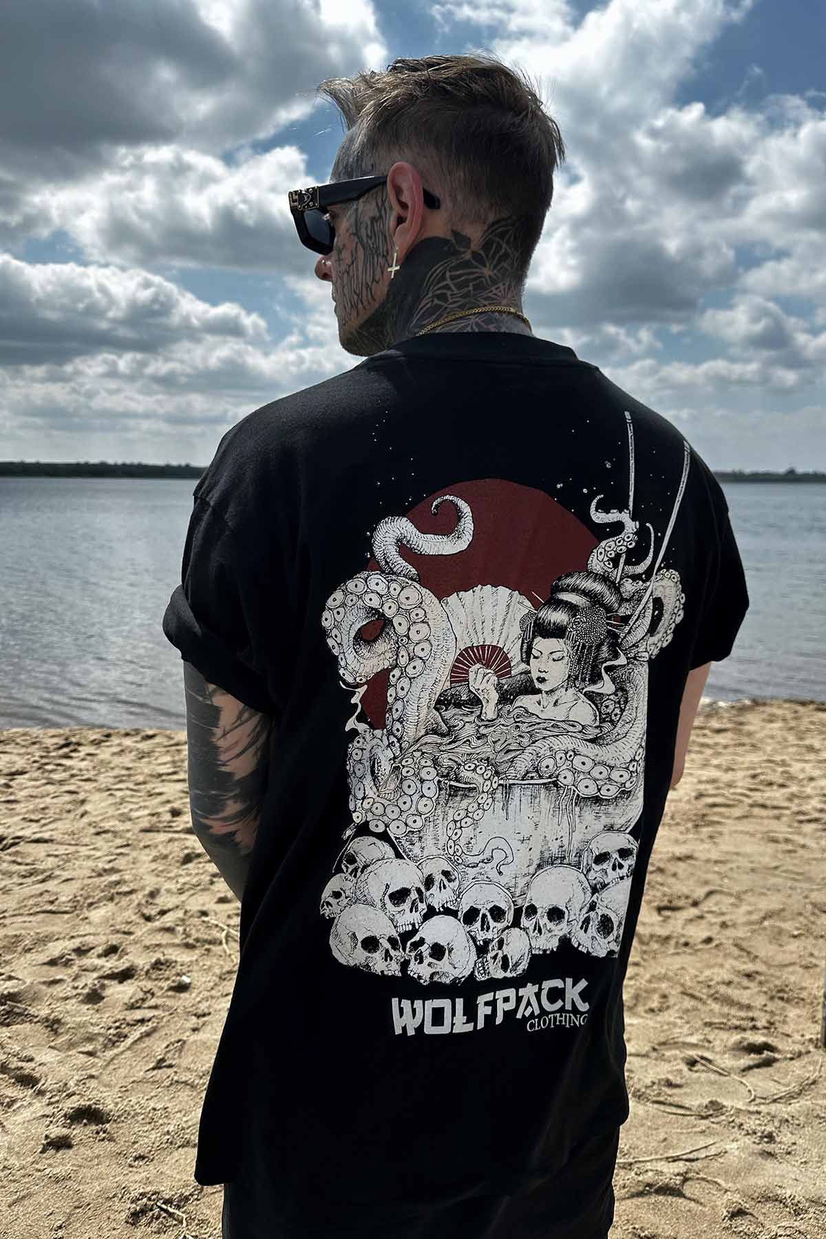 TAKO OVERSIZED TEE UNISEX image 2 TAKO OVERSIZED TEE UNISEX image 2