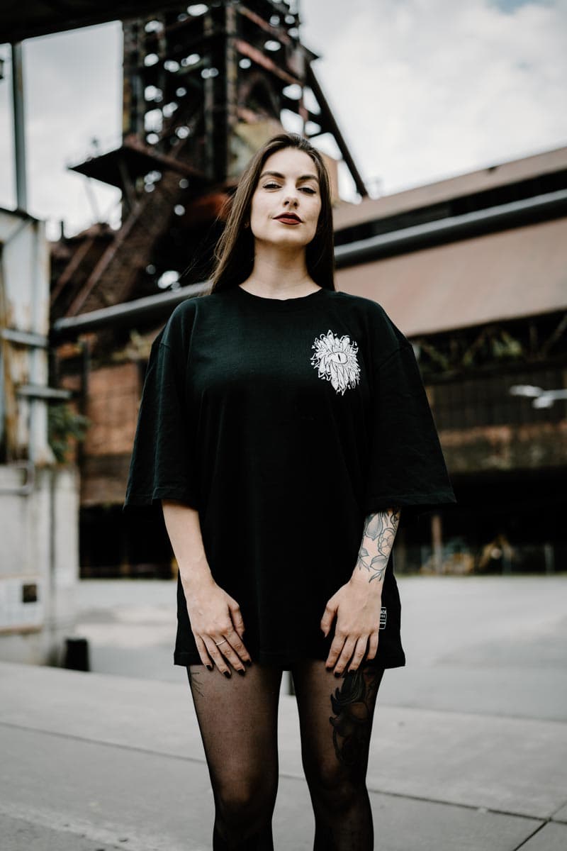 SCALES & SILENCE OVERSIZED TEE UNISEX image 8 SCALES & SILENCE OVERSIZED TEE UNISEX image 8