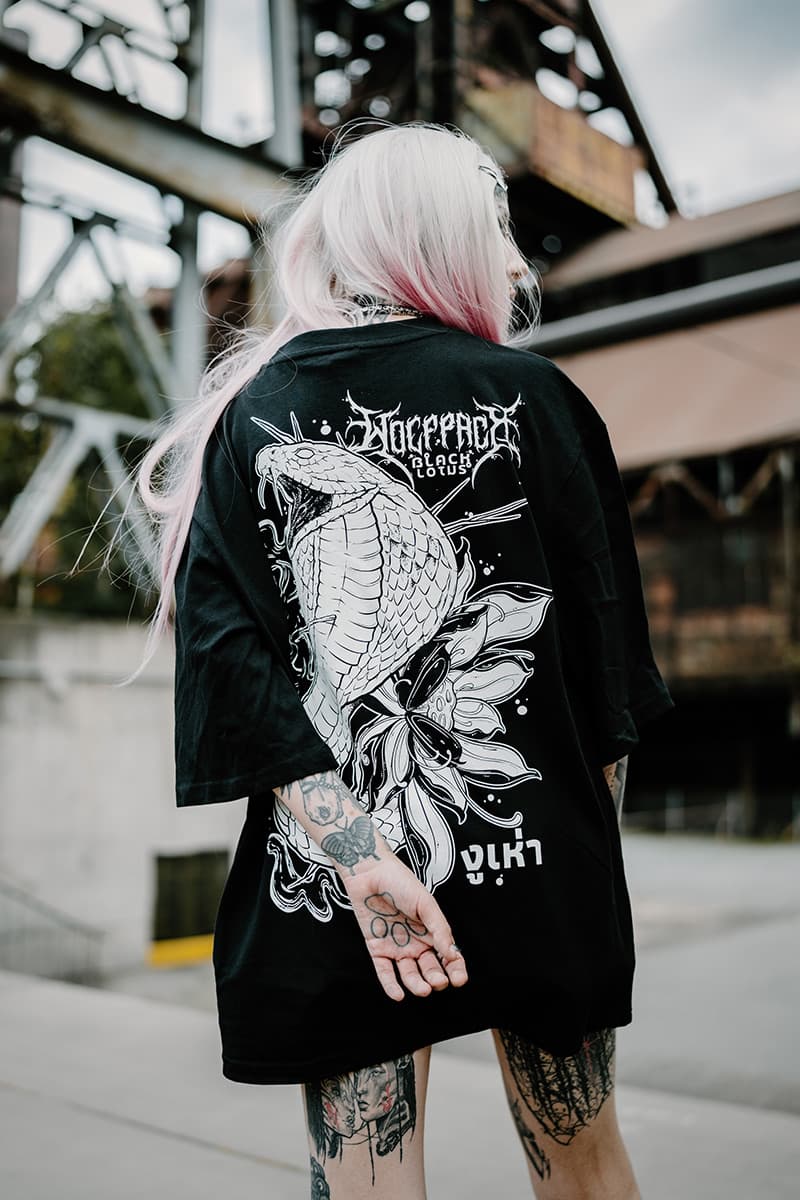 SERPENT OF SIAM OVERSIZED TEE UNISEX image 2 SERPENT OF SIAM OVERSIZED TEE UNISEX image 2