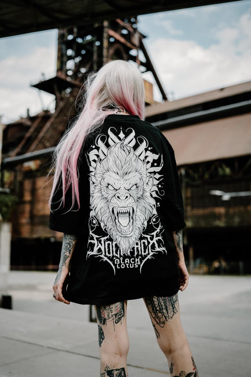 TEMPLE GUARDIAN OVERSIZED TEE UNISEX image 7 TEMPLE GUARDIAN OVERSIZED TEE UNISEX image 7