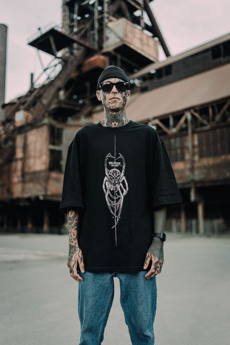 CONNECTION OVERSIZED TEE UNISEX image 6 CONNECTION OVERSIZED TEE UNISEX image 6