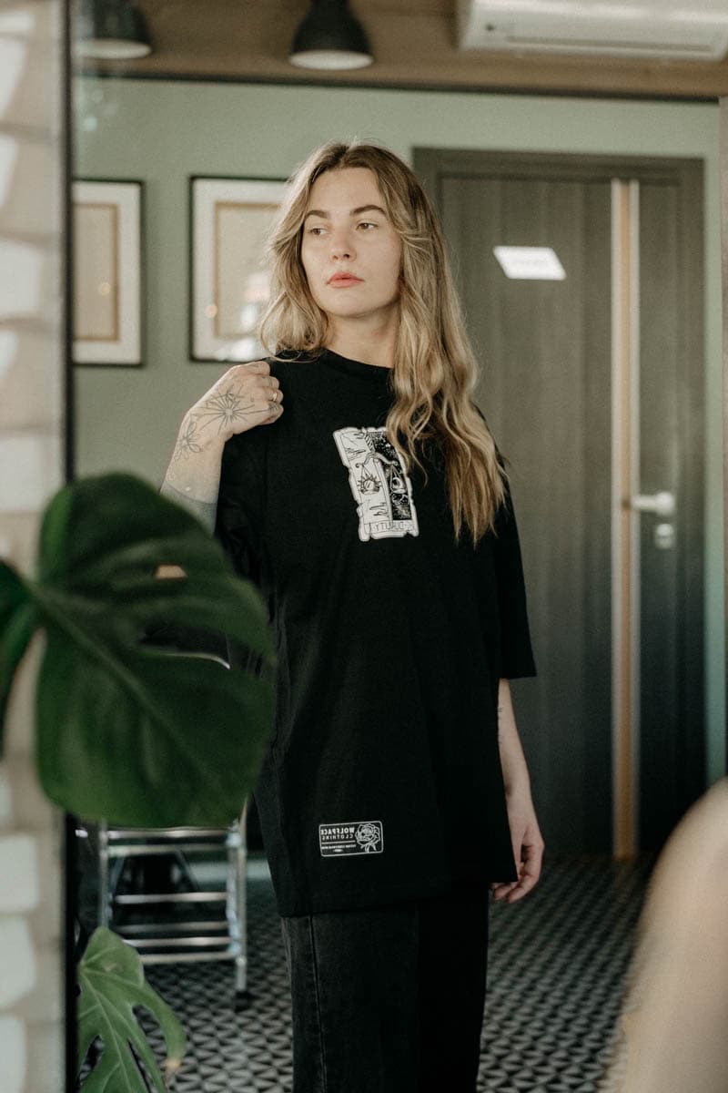 THE DUALITY OVERSIZED TEE UNISEX image 7 THE DUALITY OVERSIZED TEE UNISEX image 7
