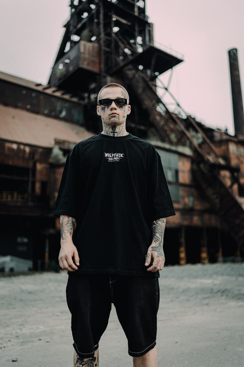 TOTEM OF DEATH OVERSIZED TEE UNISEX image 4 TOTEM OF DEATH OVERSIZED TEE UNISEX image 4