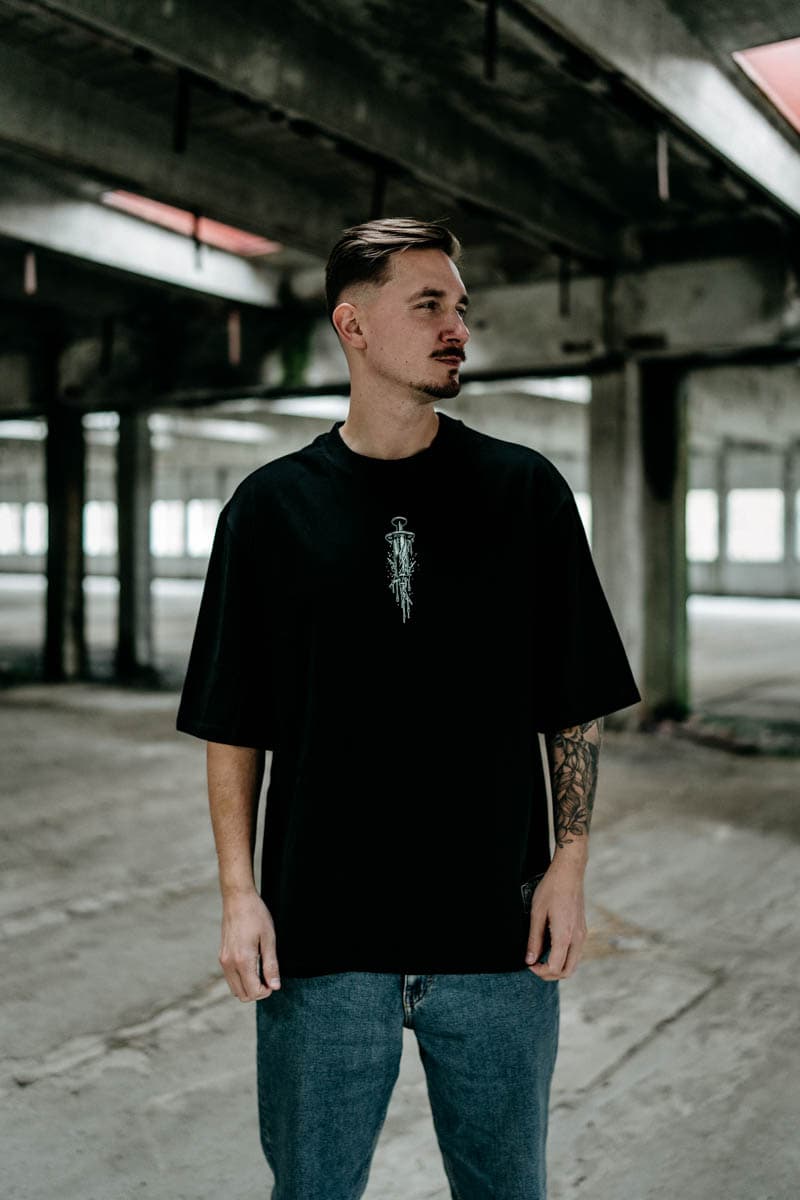 TOXIC FAITH OVERSIZED TEE UNISEX image 4 TOXIC FAITH OVERSIZED TEE UNISEX image 4