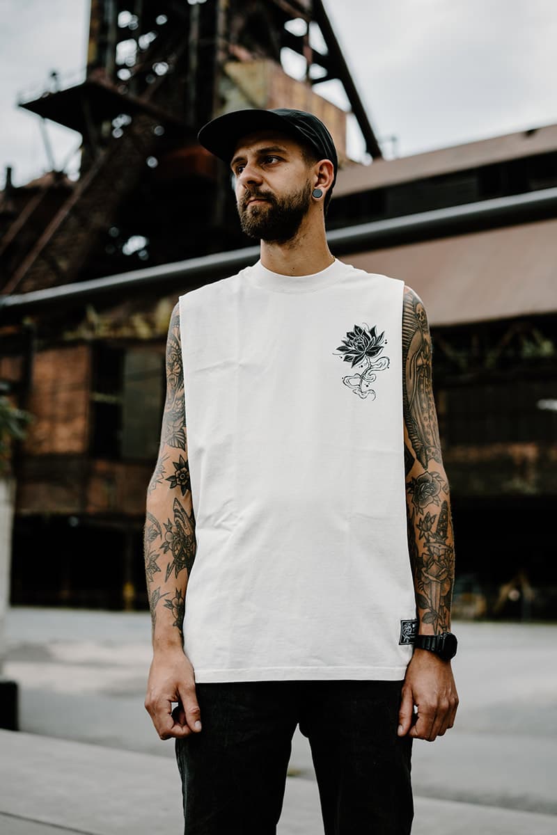 SERPENT OF SIAM HEAVY FADED TANK UNISEX image 6 SERPENT OF SIAM HEAVY FADED TANK UNISEX image 6