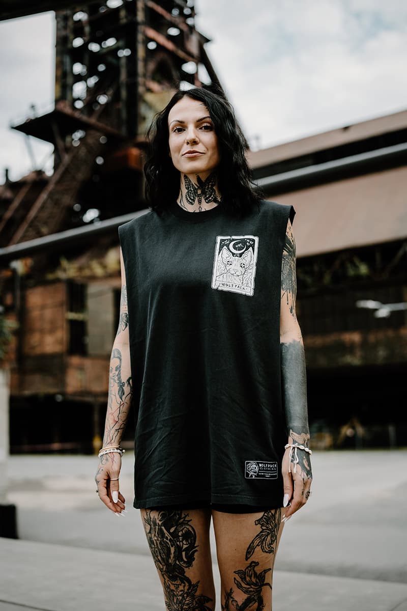 THE MOON HEAVY FADED TANK UNISEX image 7 THE MOON HEAVY FADED TANK UNISEX image 7