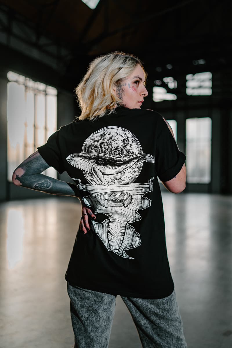 AN ENDLESS OCEAN TEE UNISEX image 3 AN ENDLESS OCEAN TEE UNISEX image 3