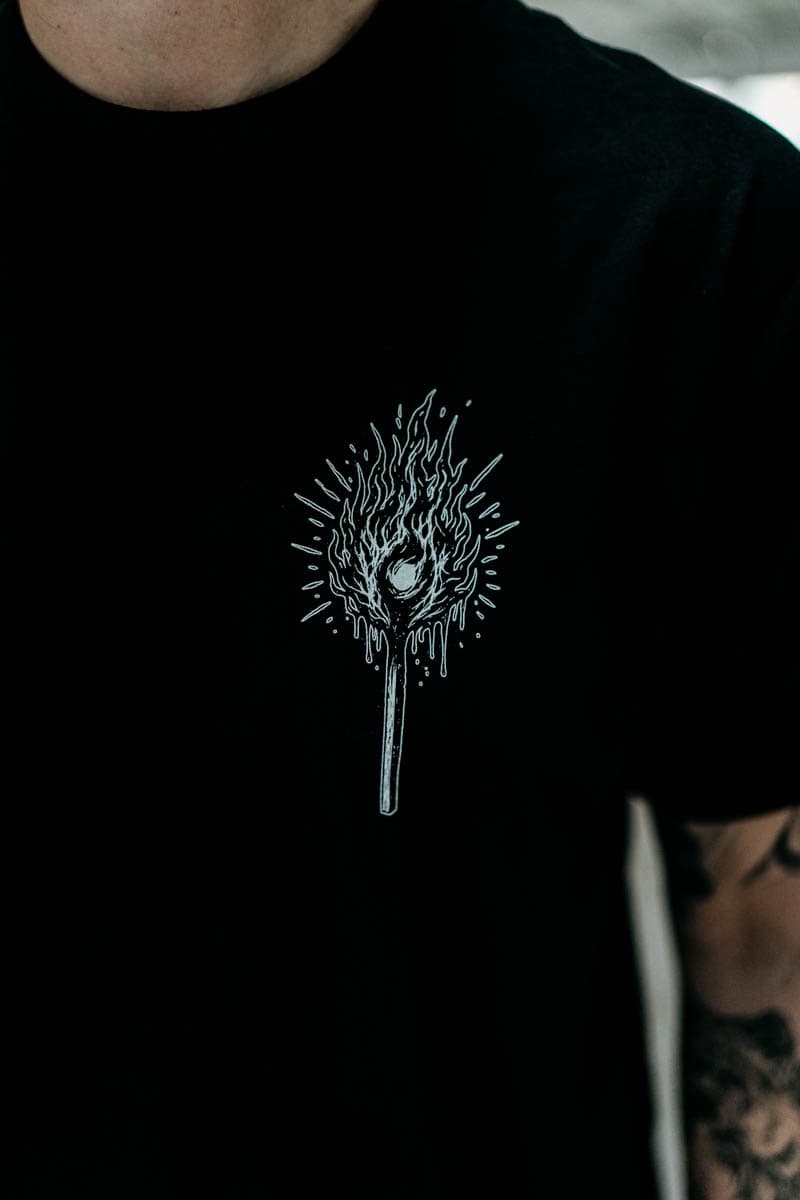 HELL WITHIN TEE UNISEX image 4 HELL WITHIN TEE UNISEX image 4