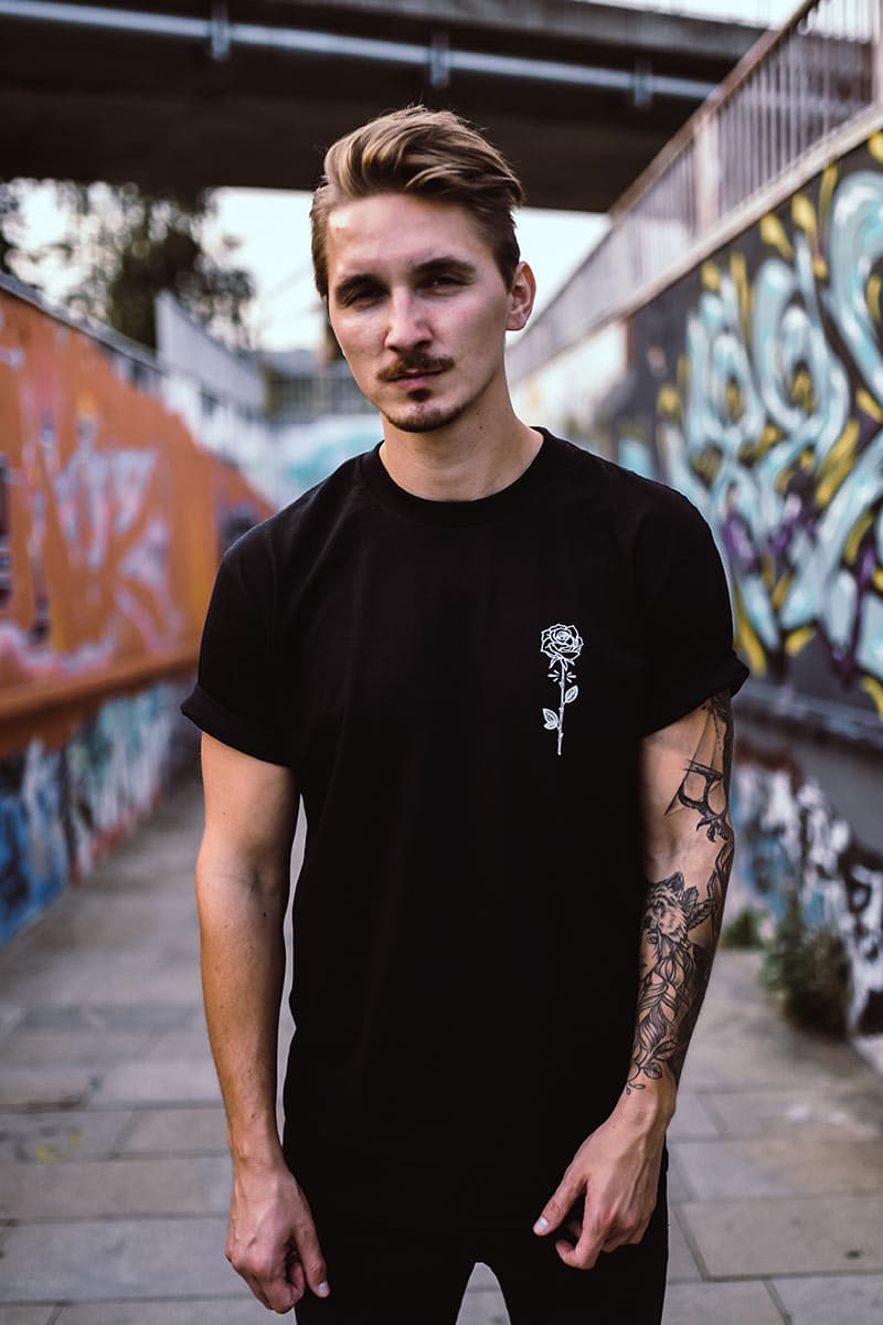POISONED ROSE TEE UNISEX image 3 POISONED ROSE TEE UNISEX image 3