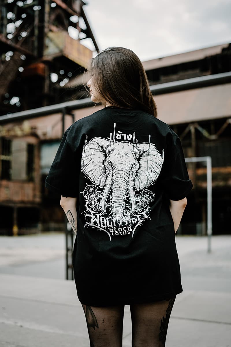 ROYAL TUSKS TEE UNISEX image 2 ROYAL TUSKS TEE UNISEX image 2