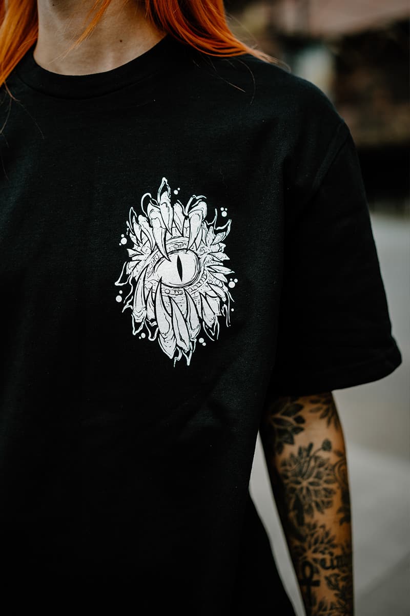 SCALES & SILENCE TEE UNISEX image 5 SCALES & SILENCE TEE UNISEX image 5