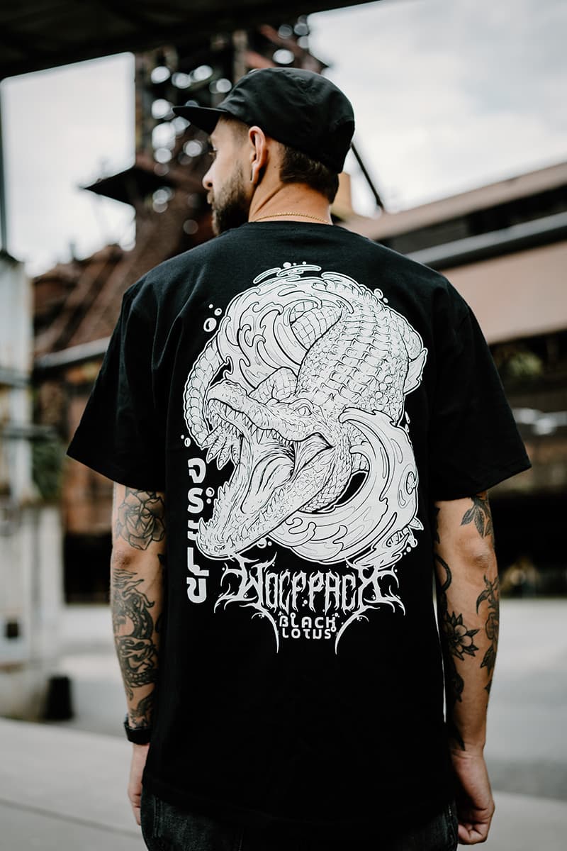 SCALES & SILENCE TEE UNISEX image 9 SCALES & SILENCE TEE UNISEX image 9