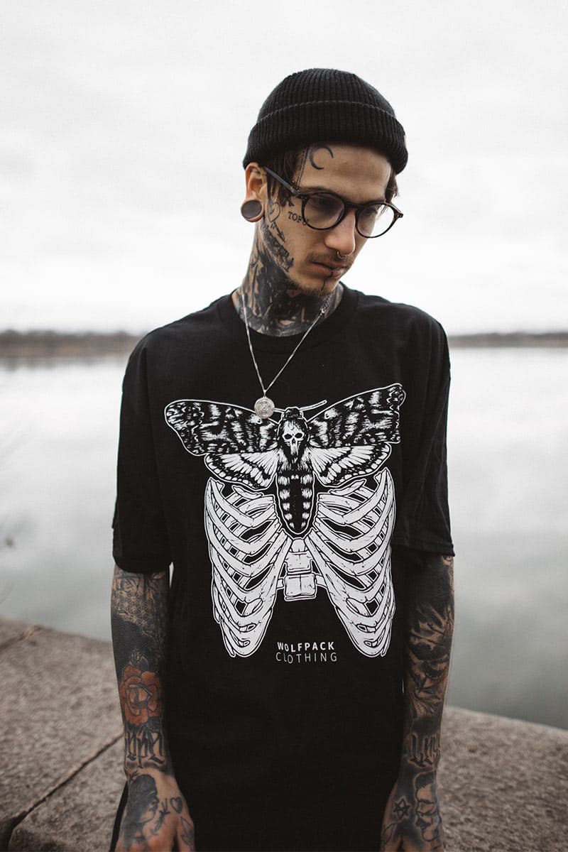 SILENT WOLVES TEE UNISEX image 4 SILENT WOLVES TEE UNISEX image 4