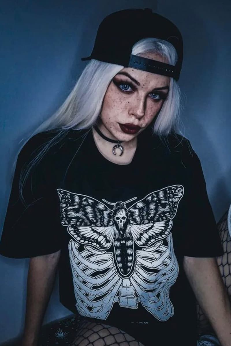 SILENT WOLVES TEE UNISEX image 3 SILENT WOLVES TEE UNISEX image 3