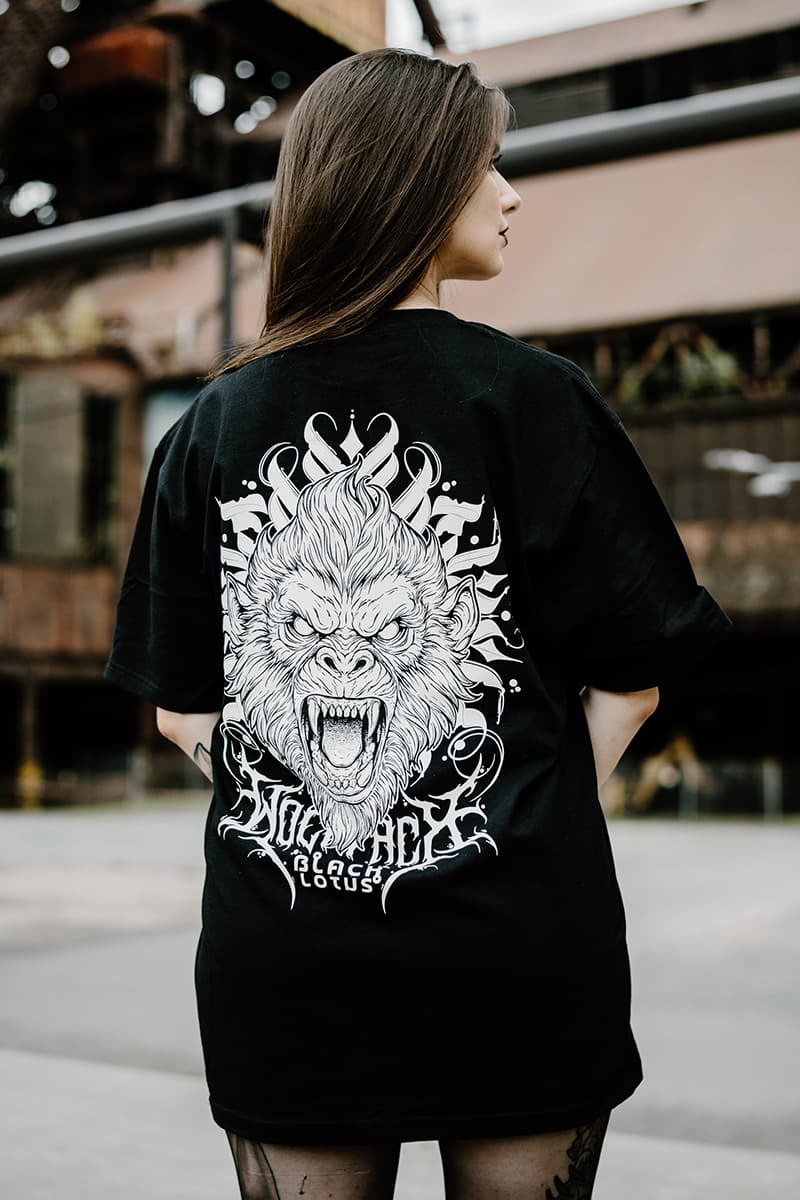 TEMPLE GUARDIAN TEE UNISEX image 7 TEMPLE GUARDIAN TEE UNISEX image 7