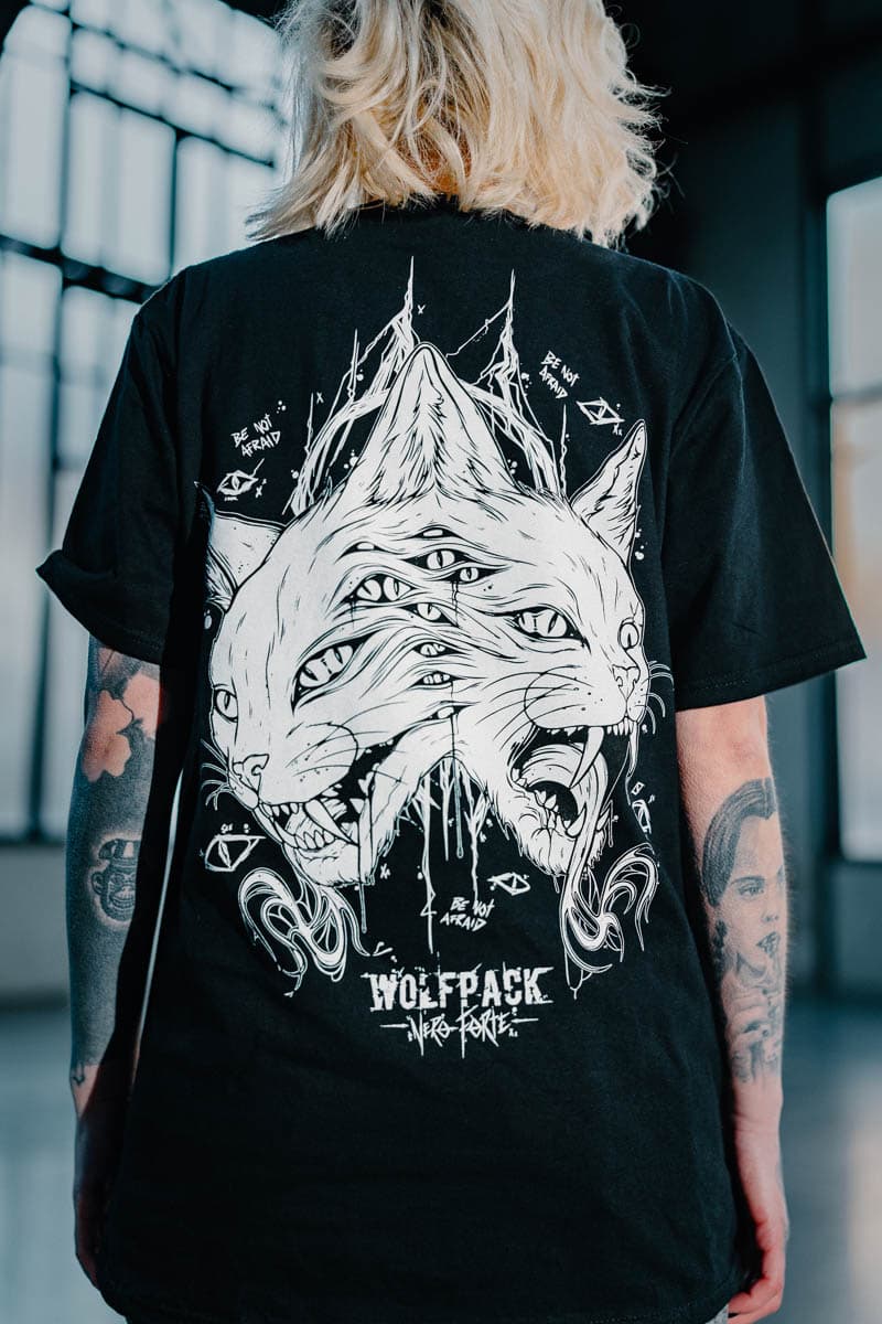 THE MOON TEE UNISEX image 3 THE MOON TEE UNISEX image 3