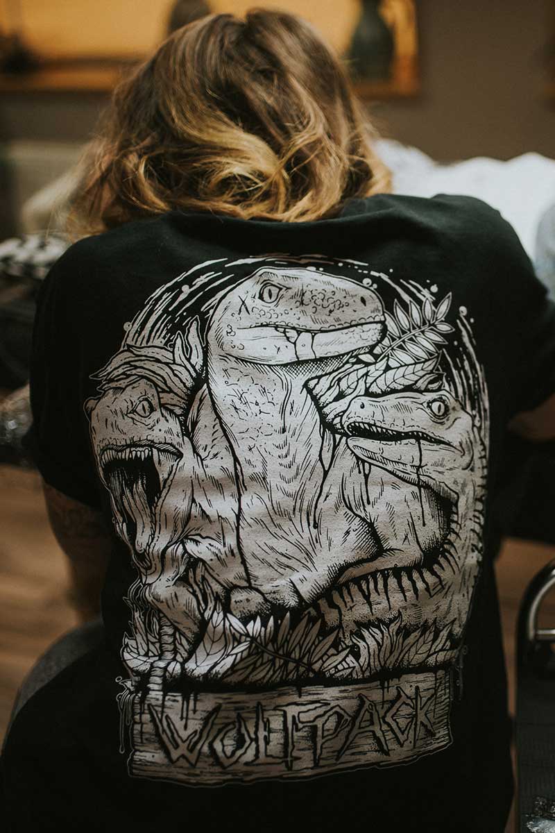 THE HUNTERS TEE UNISEX image 2 THE HUNTERS TEE UNISEX image 2