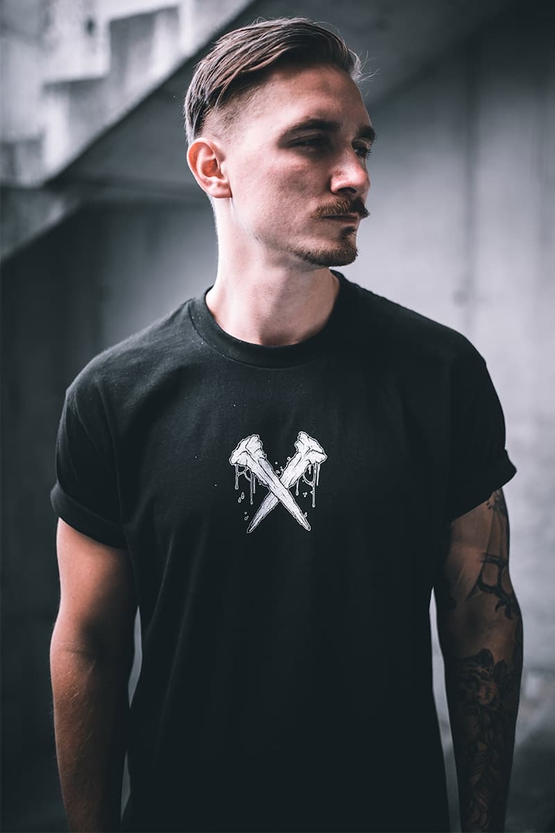 UNDEAD TEE UNISEX image 4 UNDEAD TEE UNISEX image 4