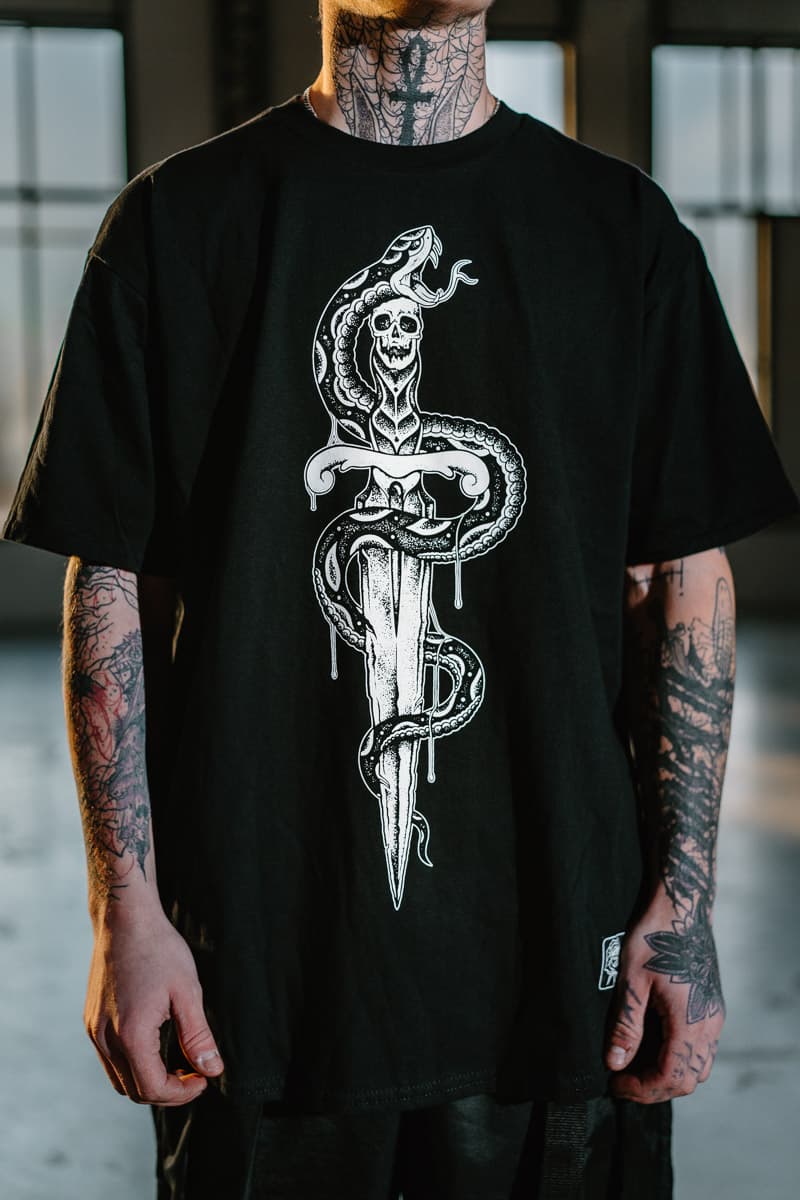 VENOM TEE UNISEX image 3 VENOM TEE UNISEX image 3